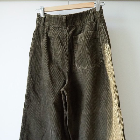 Uniqlo brown cropped wide-leg cords - Picture 2 of 4